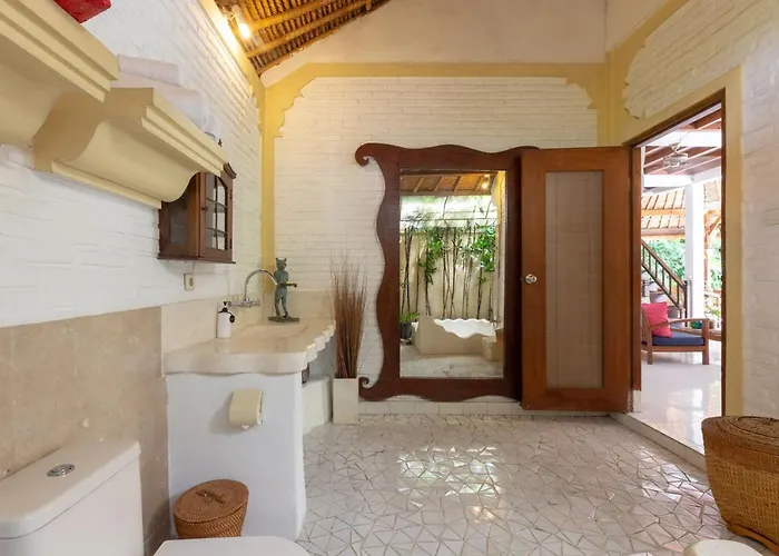 Poppy Villa *